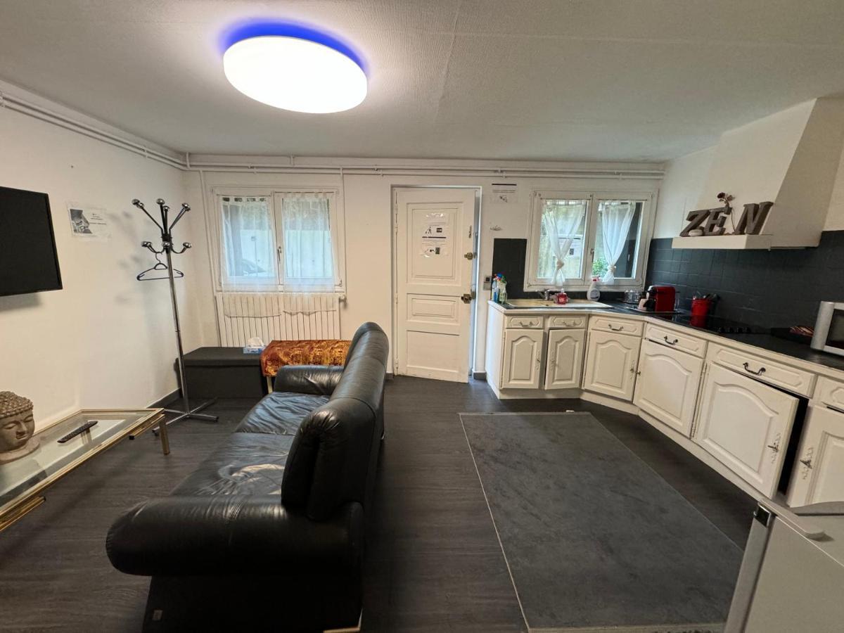 부지발 La Demeure D'Iris B&B 외부 사진