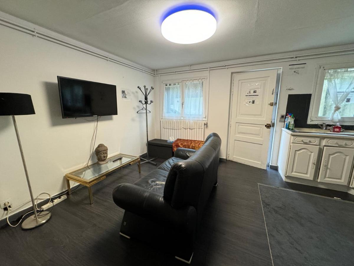 부지발 La Demeure D'Iris B&B 외부 사진